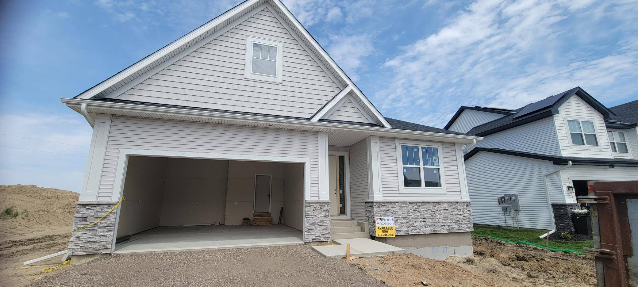 2048 Tamarack RD, Carver, MN 55315