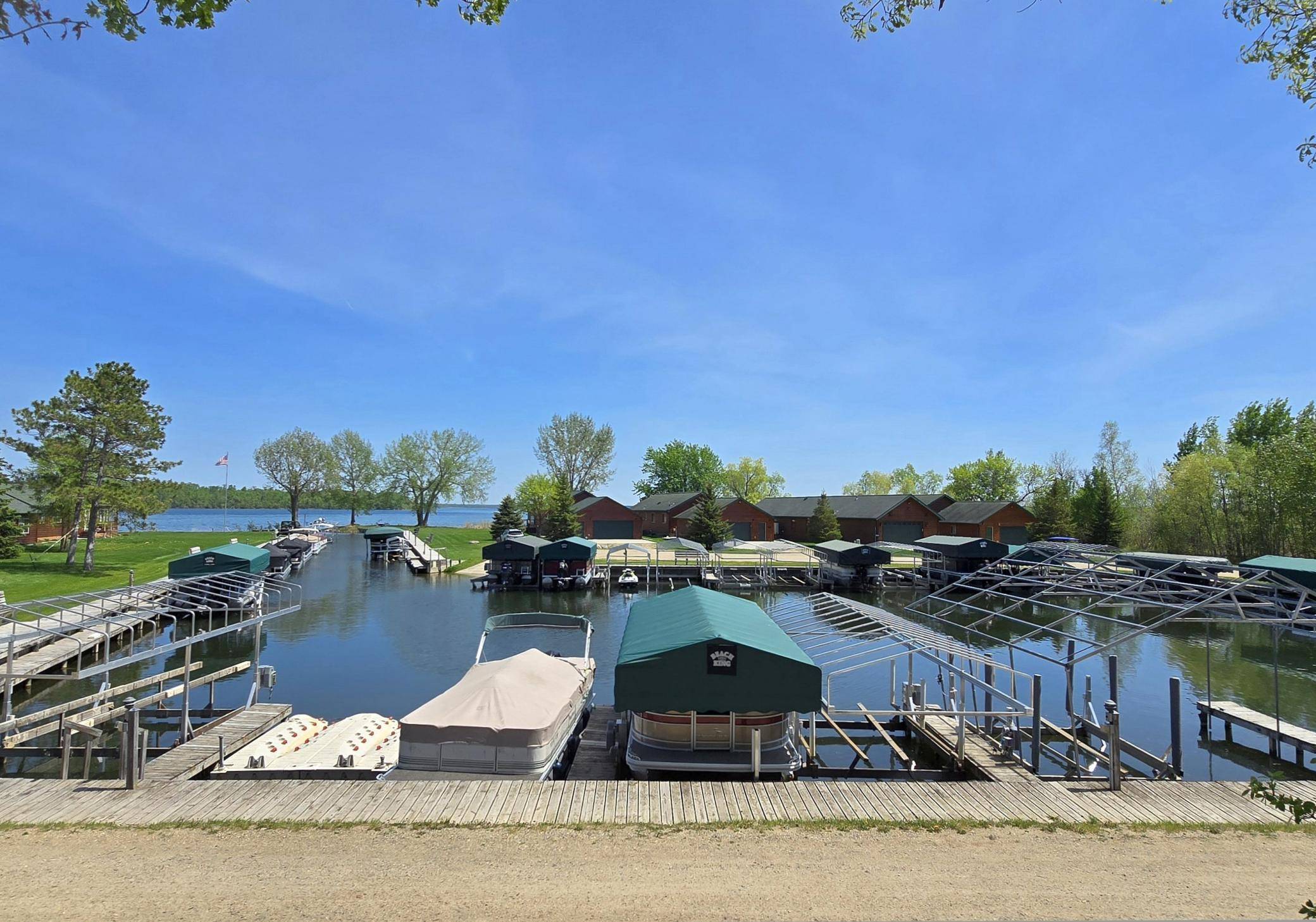 5882 Lakeshore LN NW, Cass Lake, MN 56633