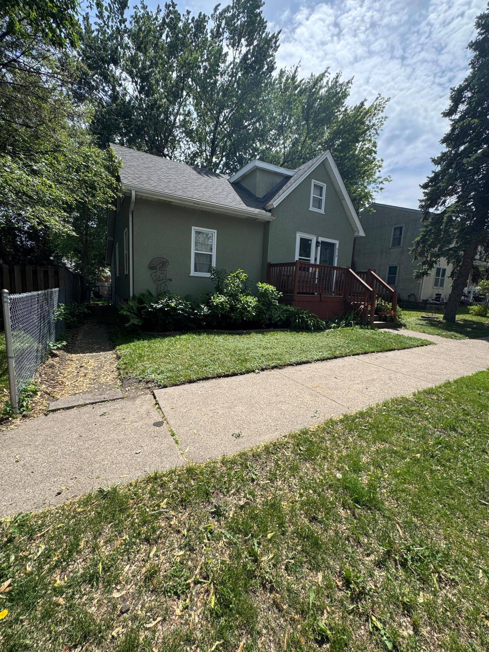 878 Monroe CT, Saint Paul, MN 55102