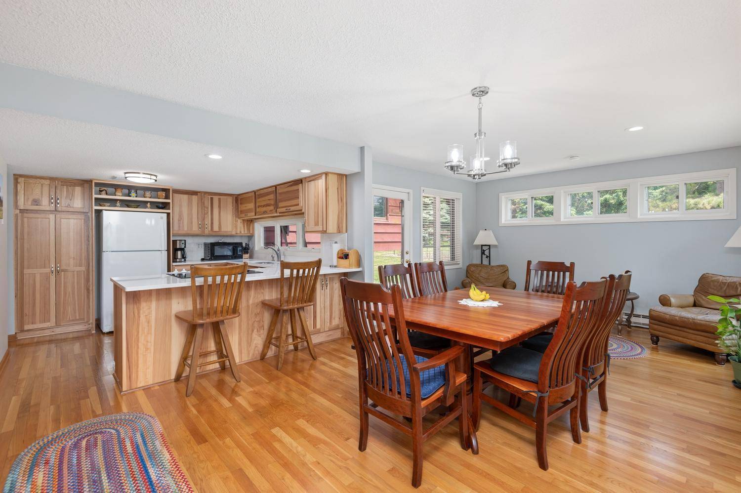 2260 Old Post RD, Independence, MN 55359