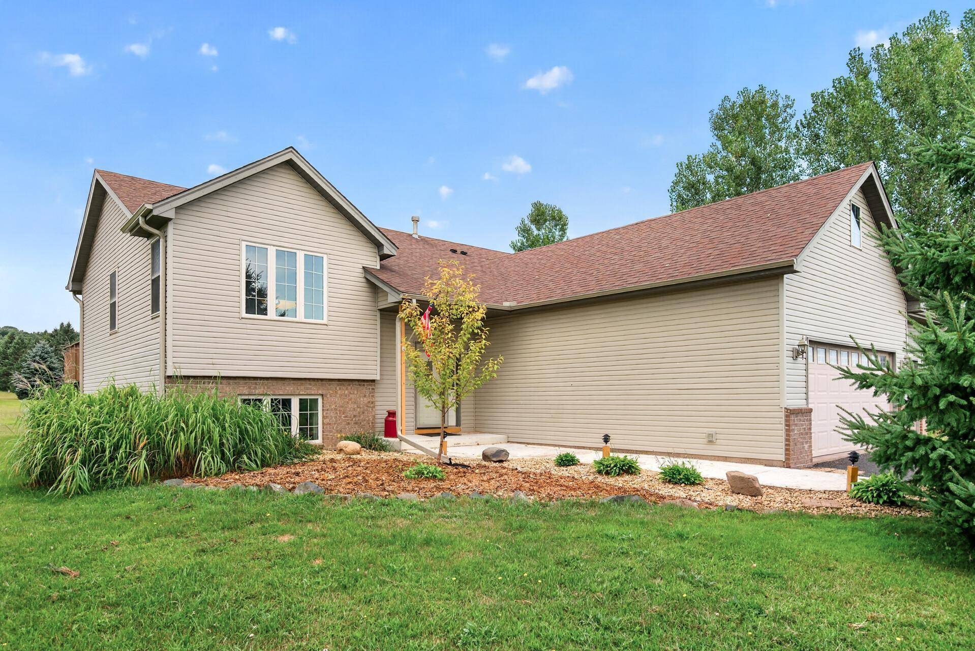 853 217th ST, Osceola, WI 54020