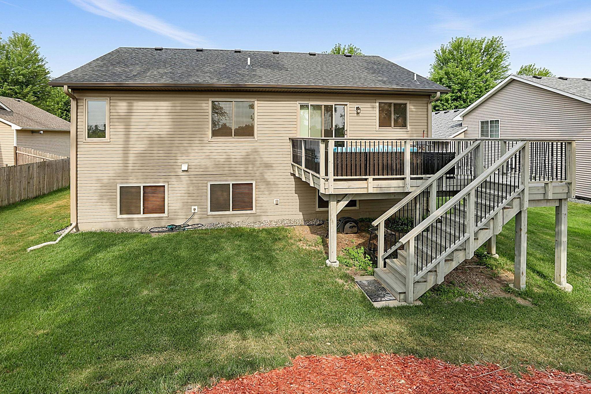 7442 Large AVE NE, Albertville, MN 55301