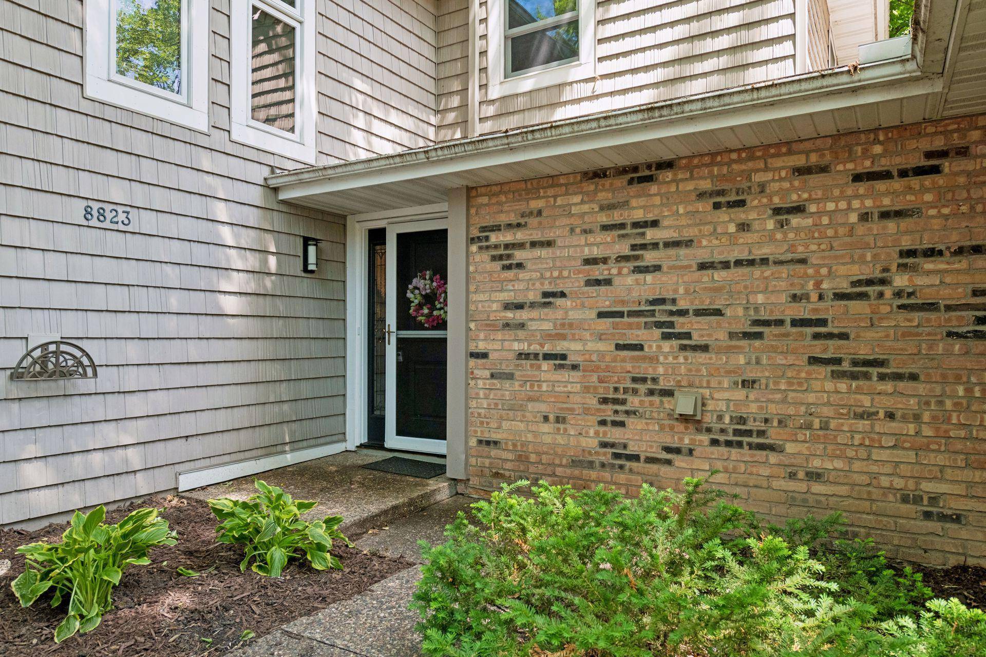 8823 Basswood RD, Eden Prairie, MN 55344
