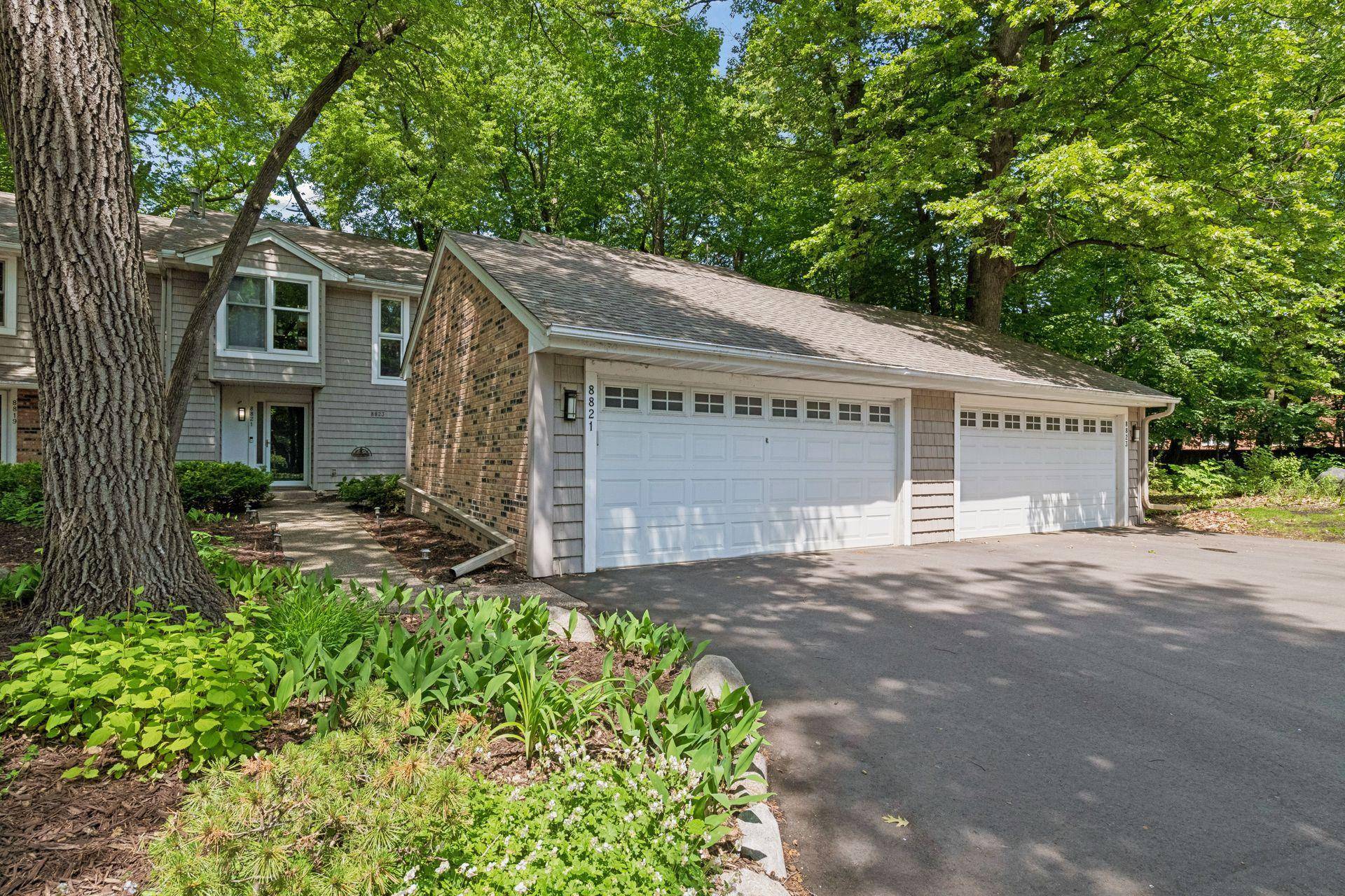 8823 Basswood RD, Eden Prairie, MN 55344