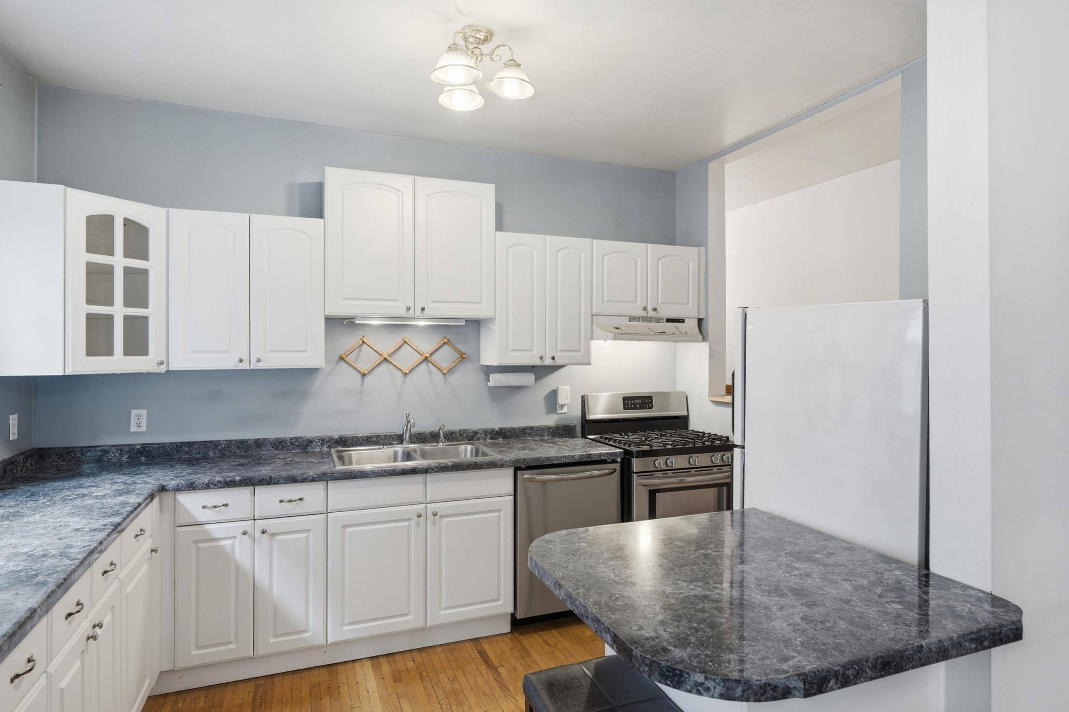 3721 Grand AVE S #2, Minneapolis, MN 55409