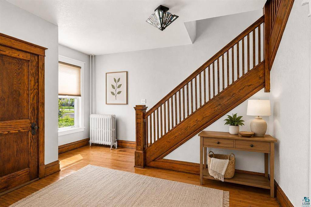 1821 Ogden AVE, Superior, WI 54880