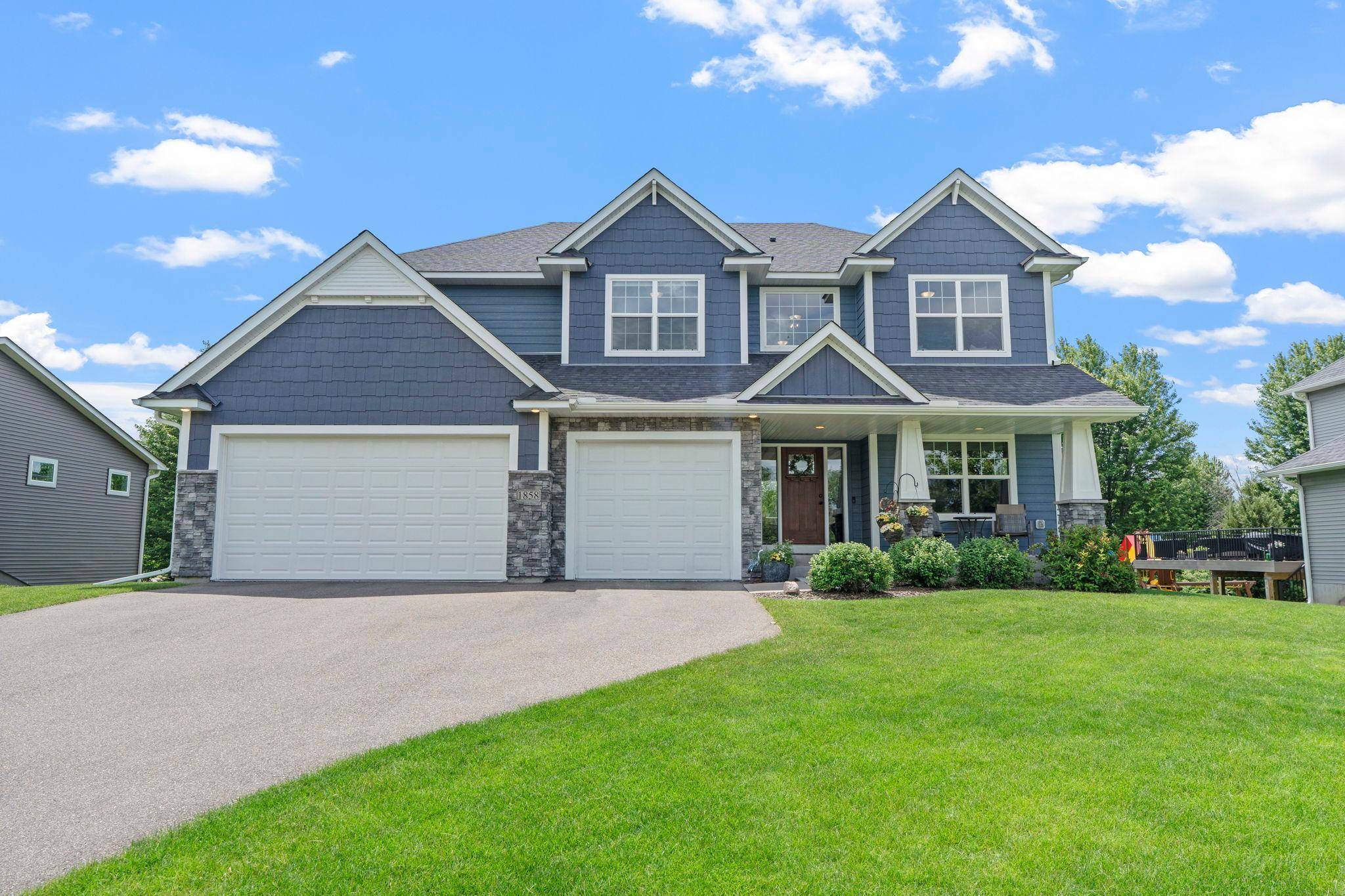 1858 Laramee LN, Centerville, MN 55038
