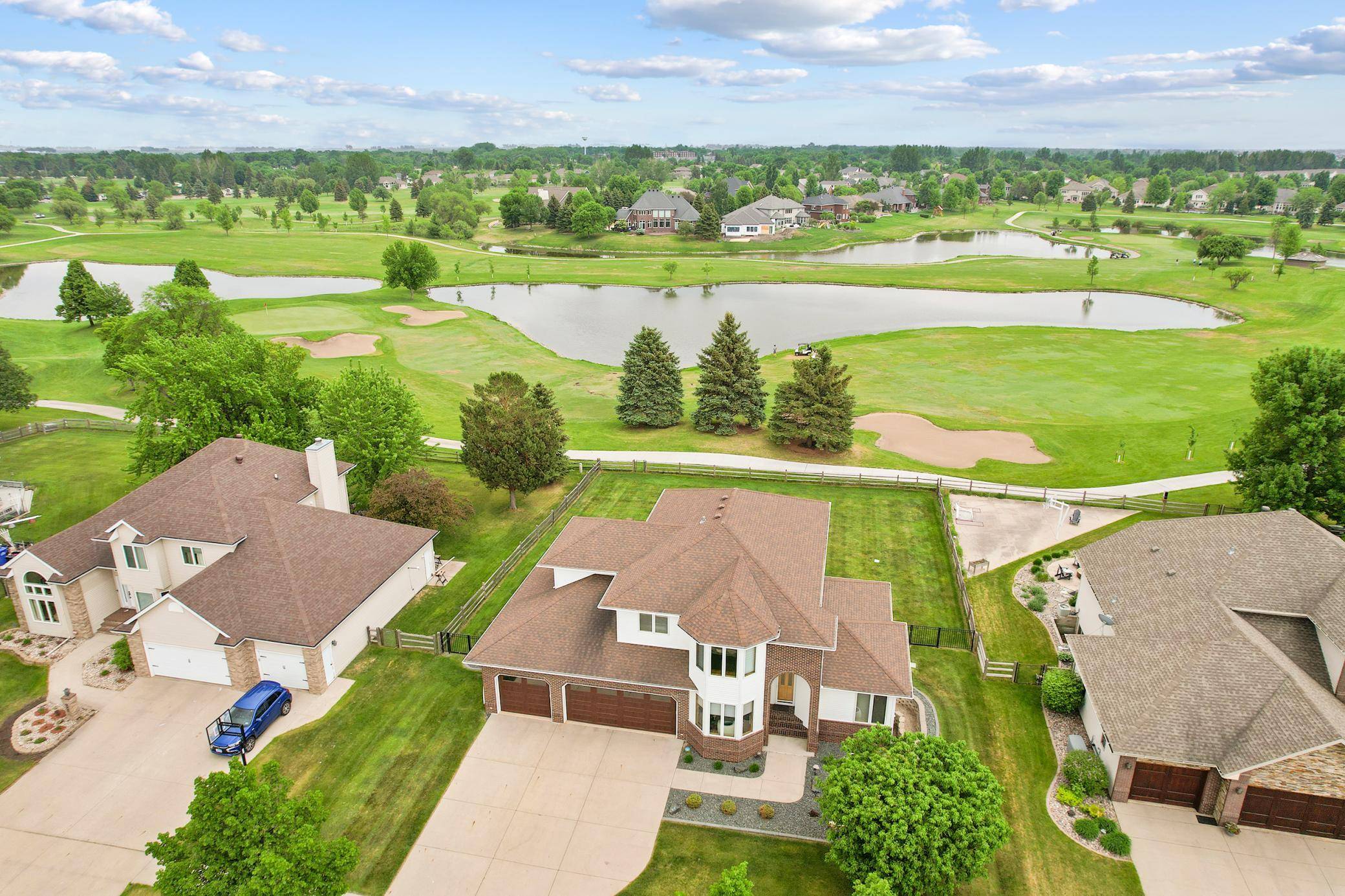 4744 Rose Creek Pkwy S, Fargo, ND 58104