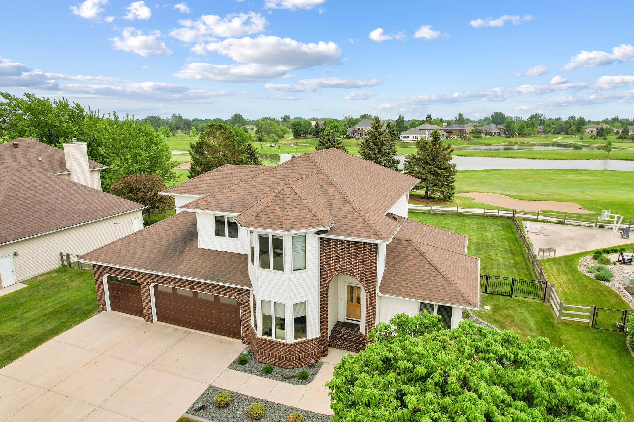 4744 Rose Creek Pkwy S, Fargo, ND 58104