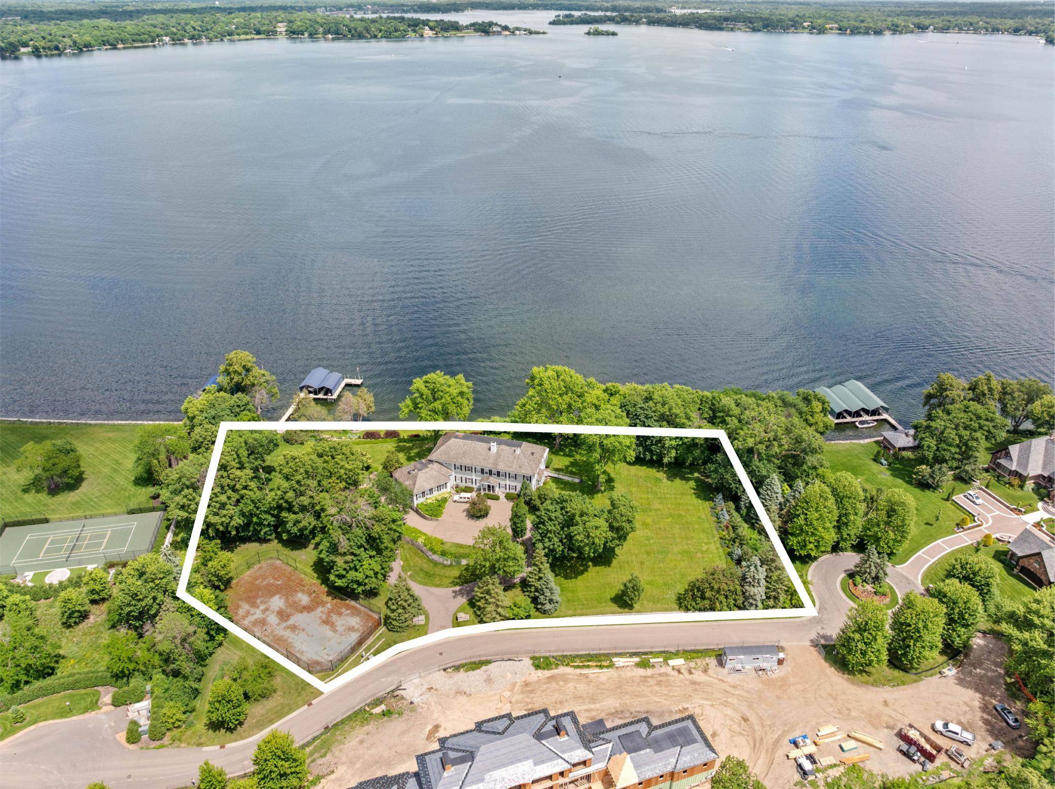1480 Bracketts Point RD, Wayzata, MN 55391