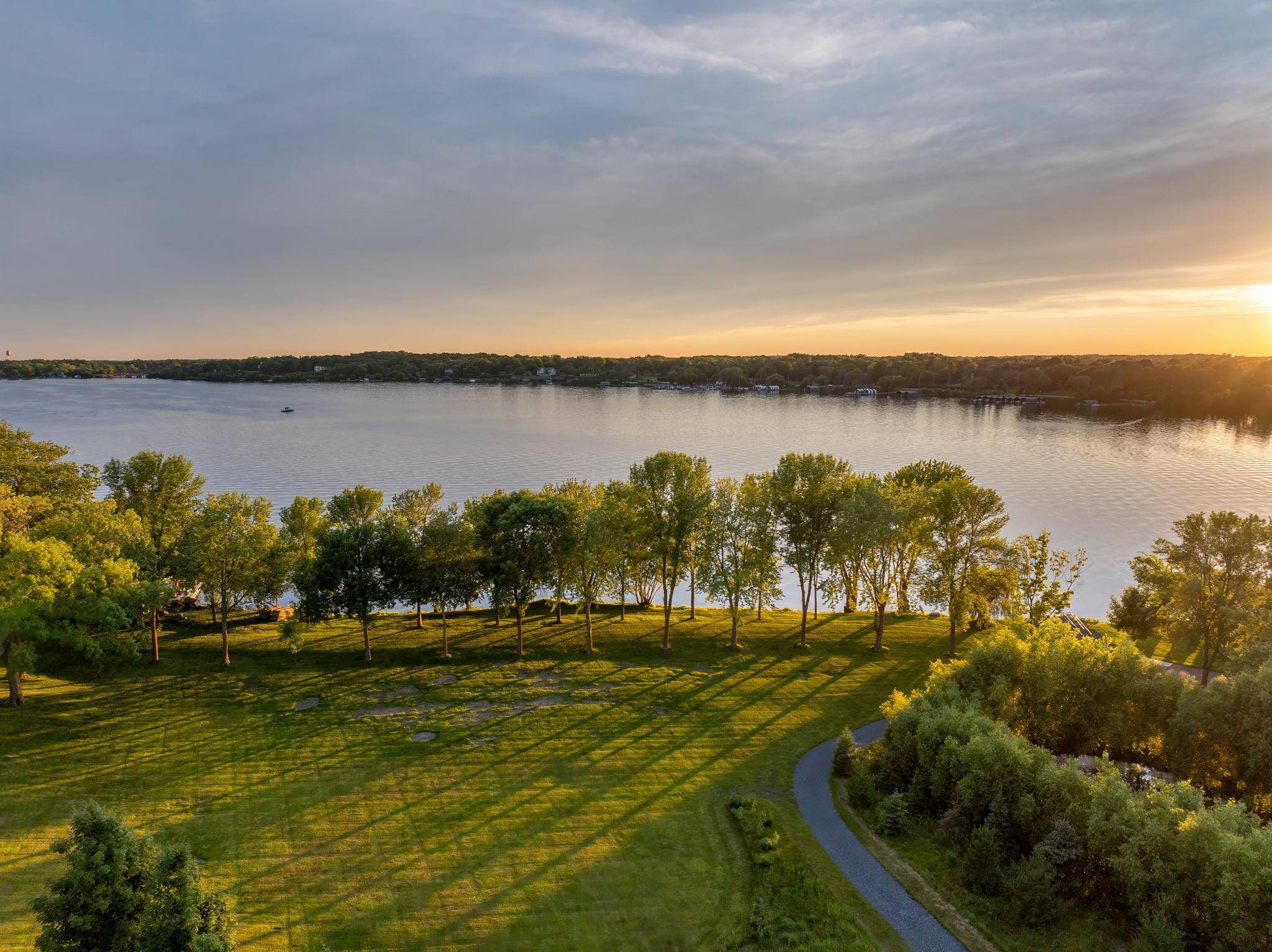 1365 Bracketts Point RD, Wayzata, MN 55391