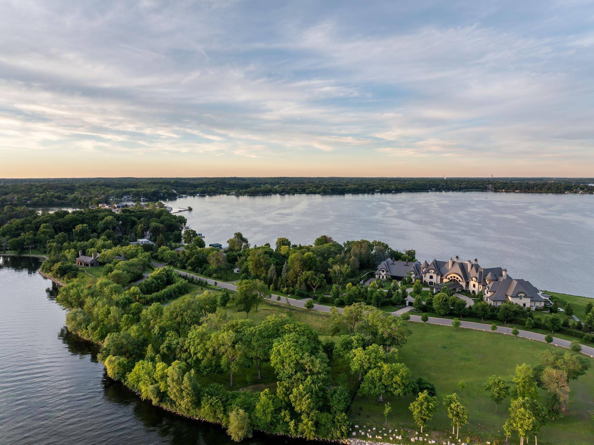 1415 Bracketts Point RD, Orono, MN 55391