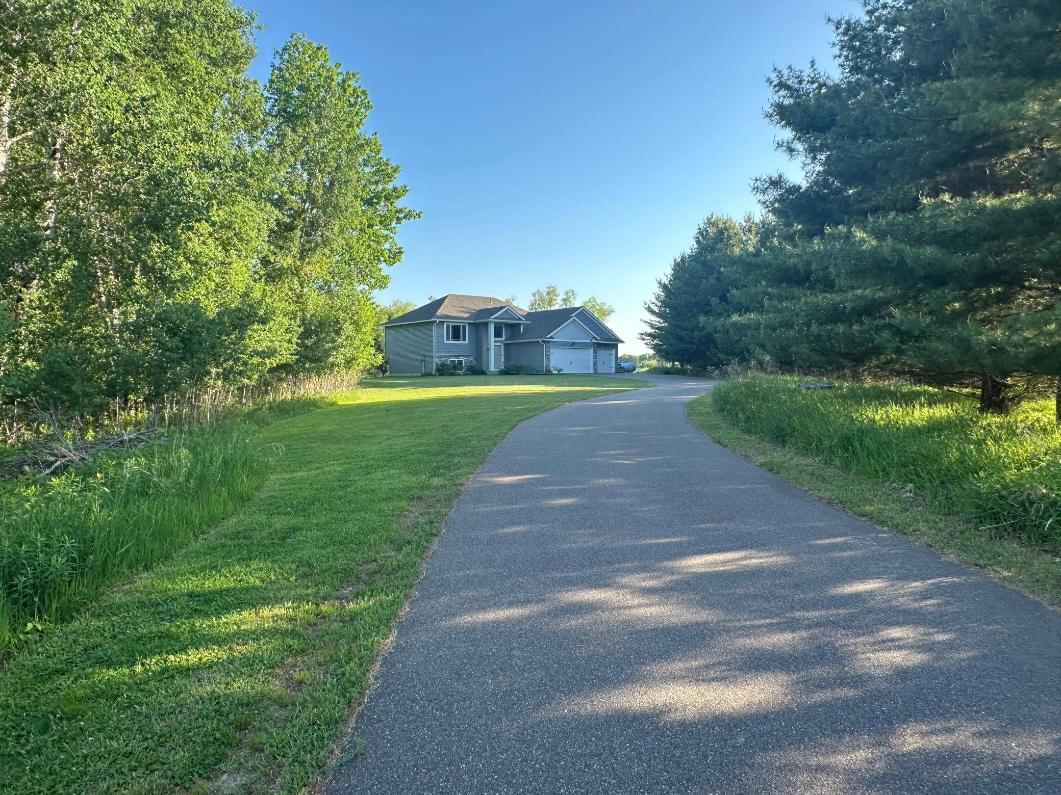 1850 357th AVE NE, Cambridge, MN 55008