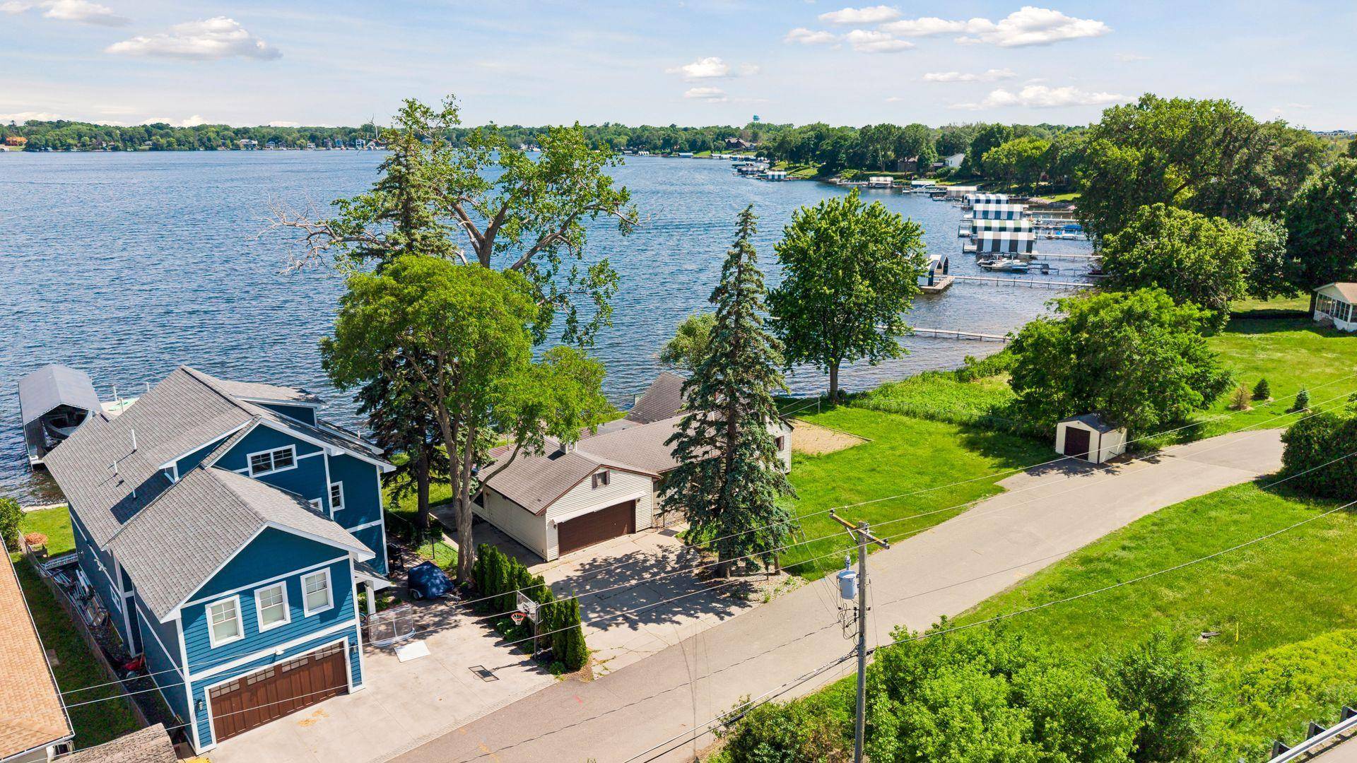 36XX N Shore DR, Wayzata, MN 55391