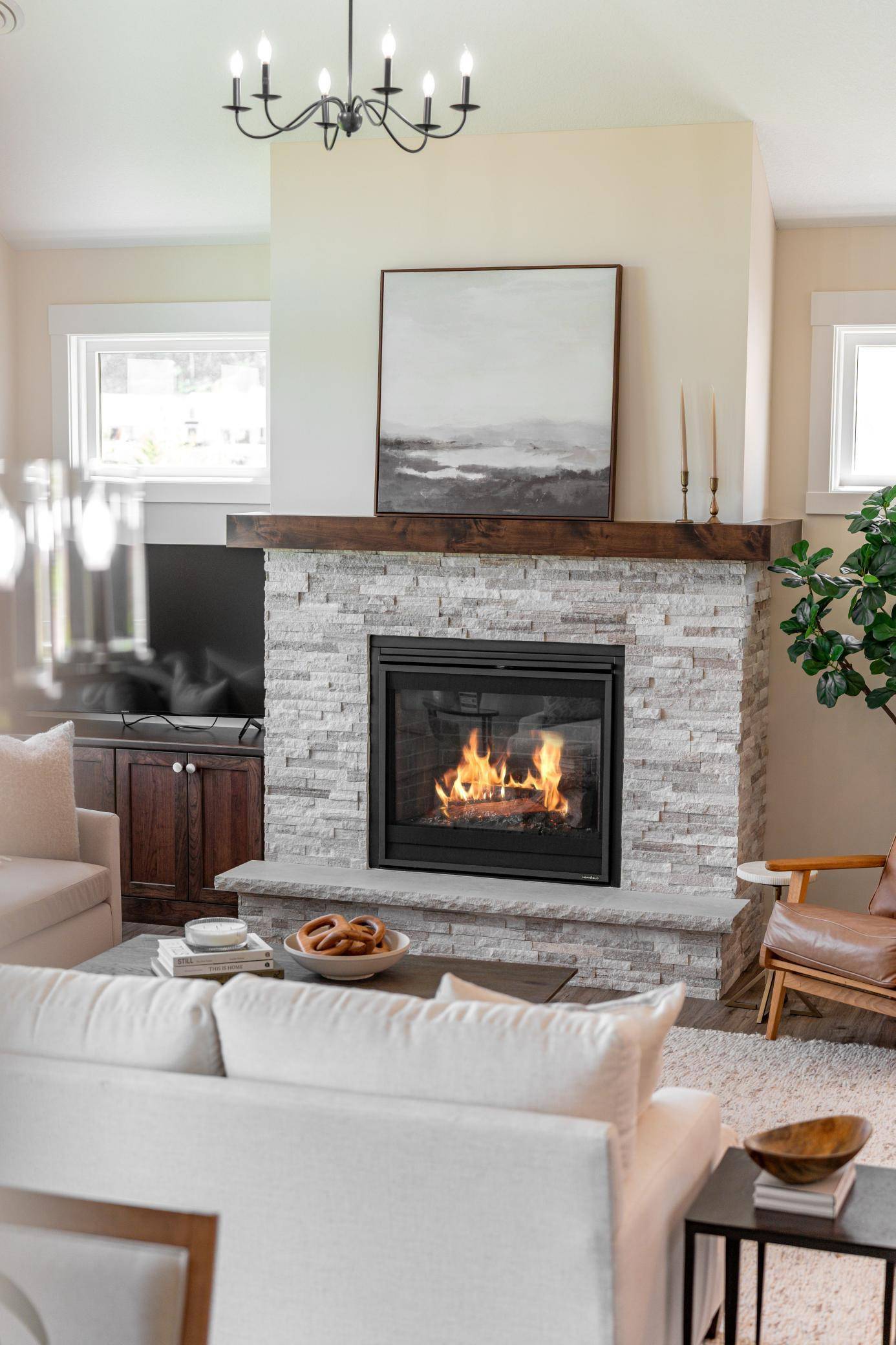 2349 Sharon LN, Hudson, WI 54016