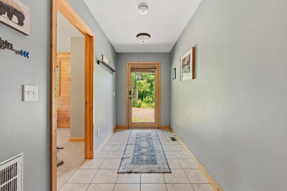 18541 Golf CIR, Garrison, MN 56450