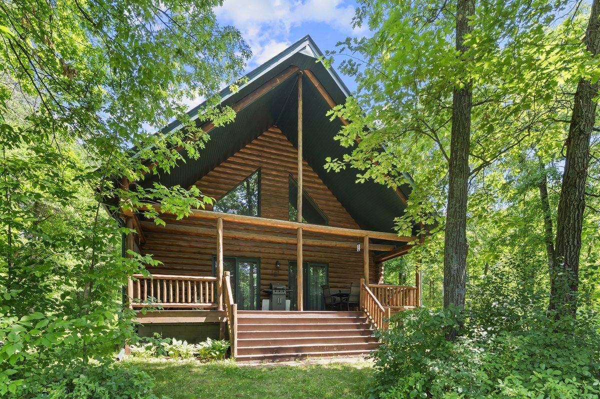 18541 Golf CIR, Garrison, MN 56450