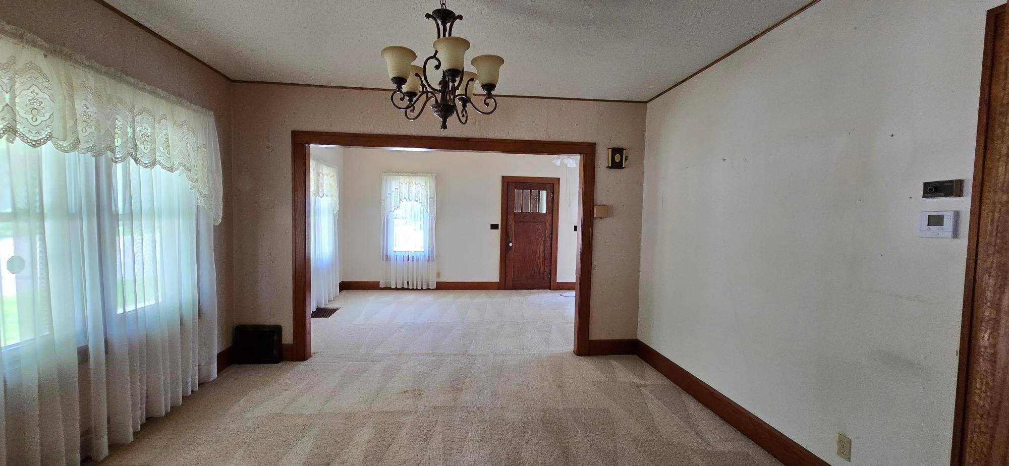 212 E 5th ST, Albert Lea, MN 56007
