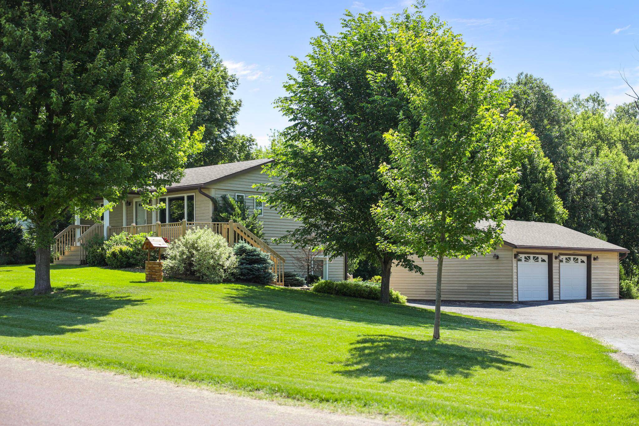 5414 Elkton TRL, Faribault, MN 55021