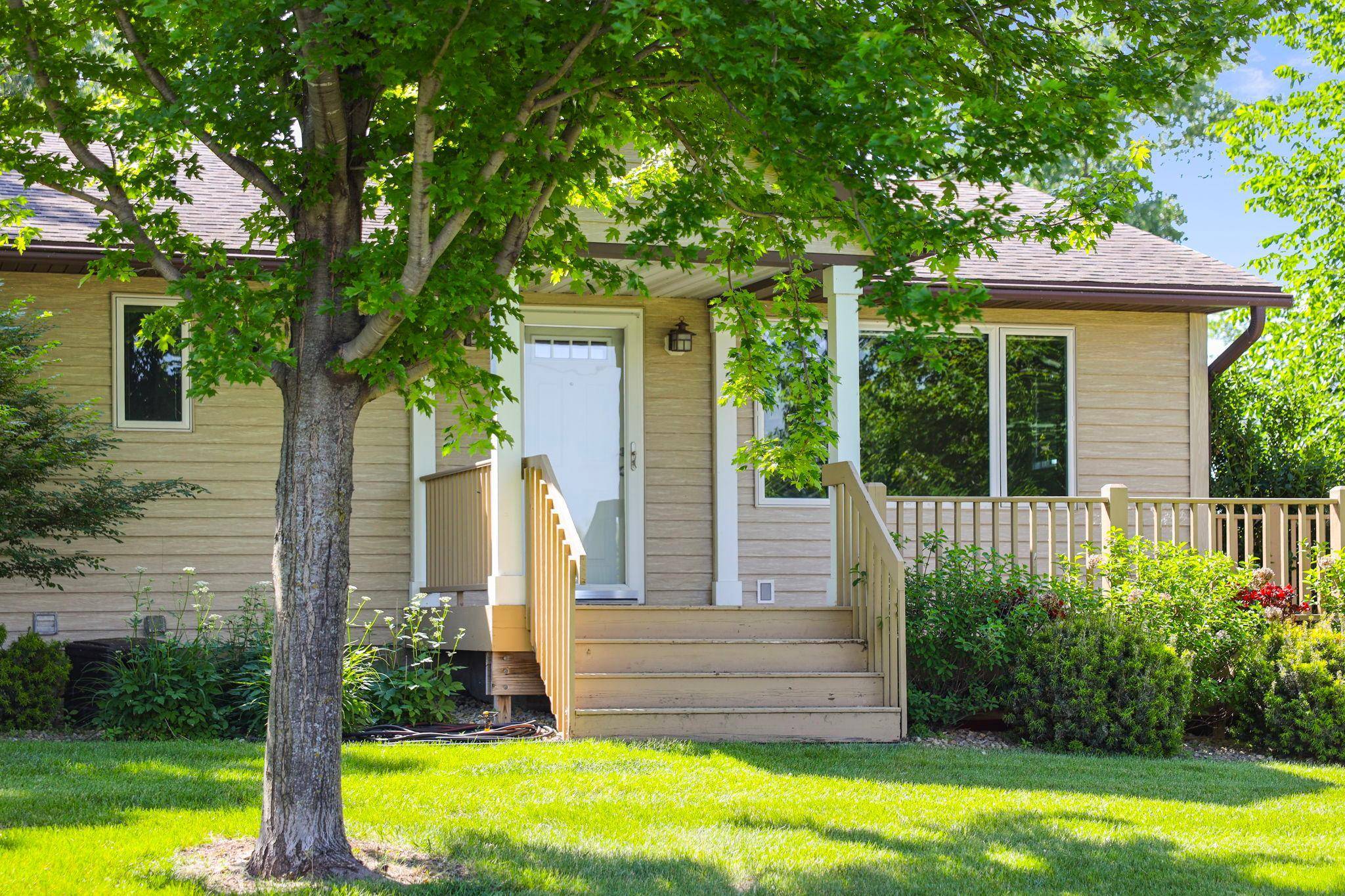 5414 Elkton TRL, Faribault, MN 55021