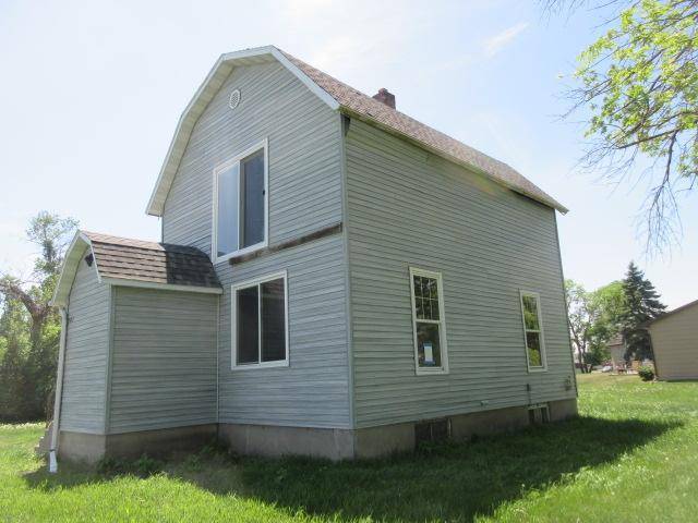203 4th ST SW, Hillsboro, ND 58045