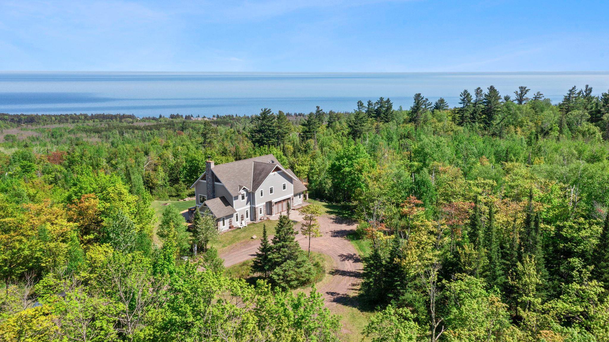 685 Cuttingwood RD, Two Harbors, MN 55616