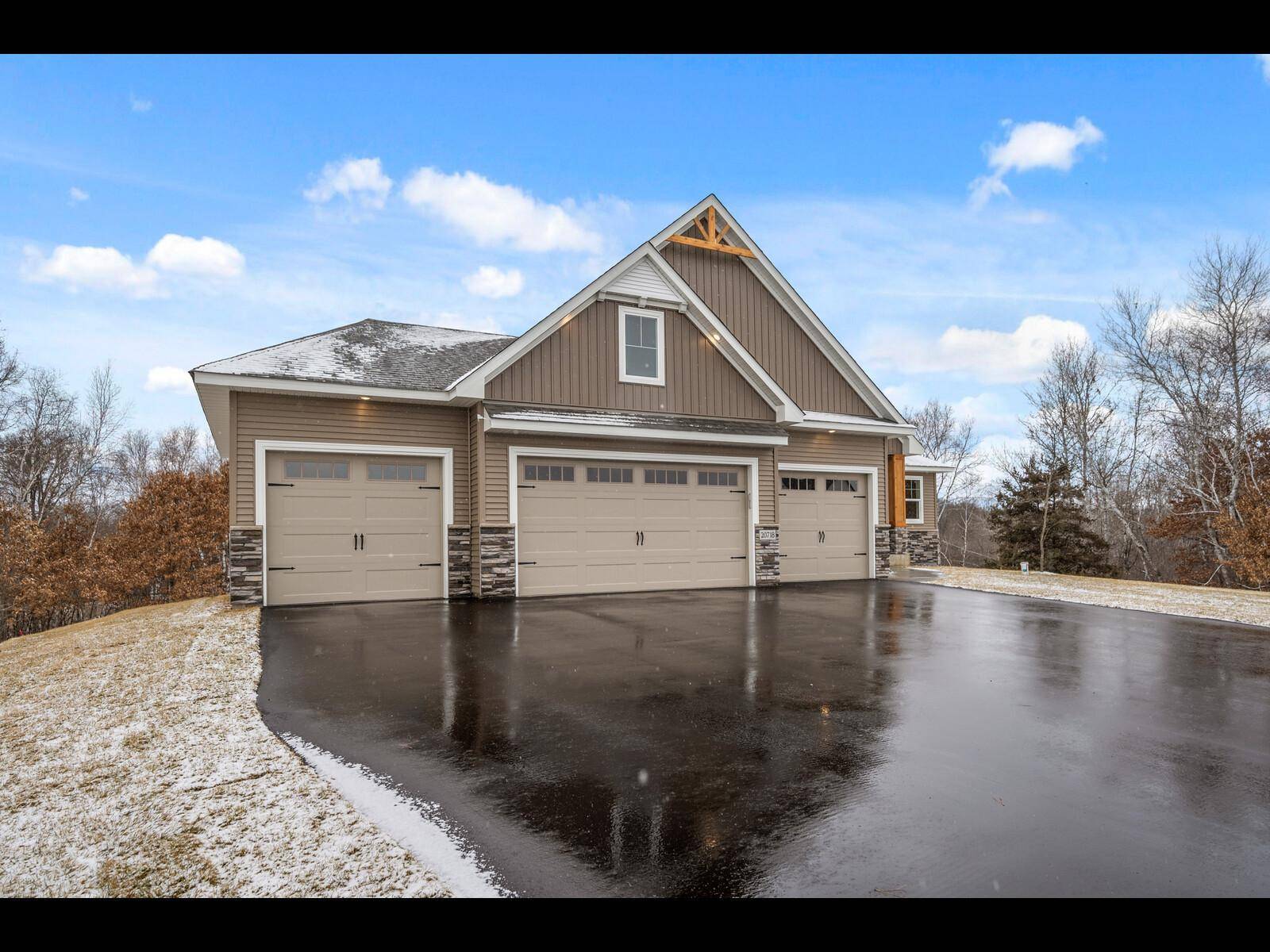 000 Carlson RD S, Cambridge, MN 55008