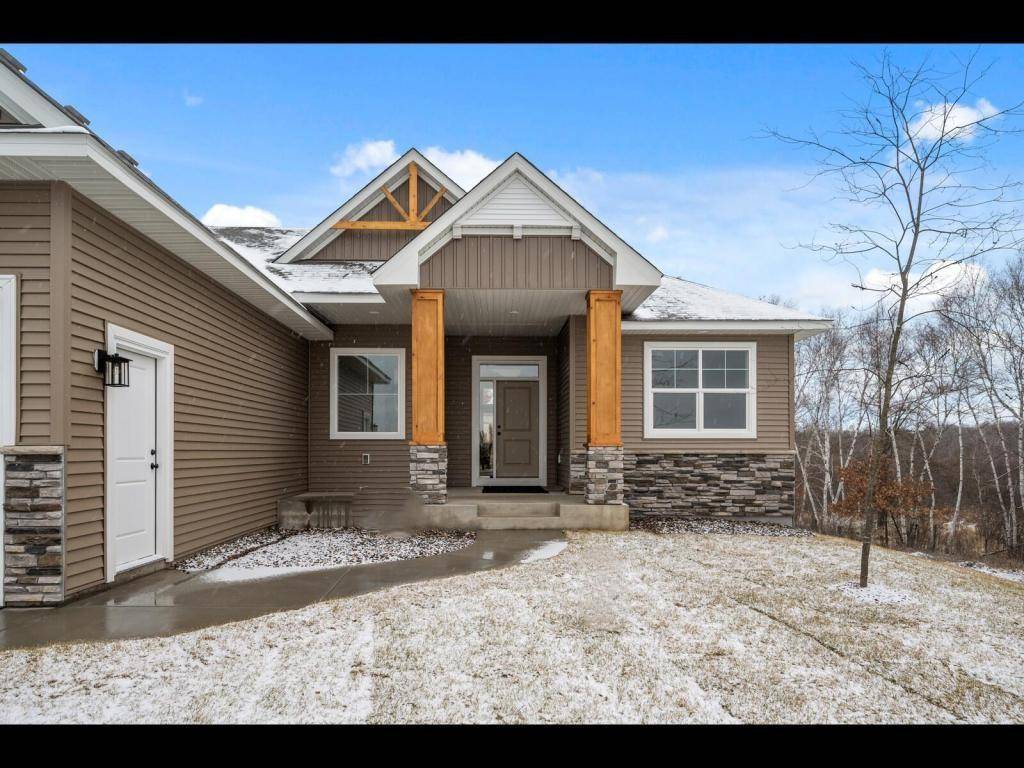 000 Carlson RD S, Cambridge, MN 55008