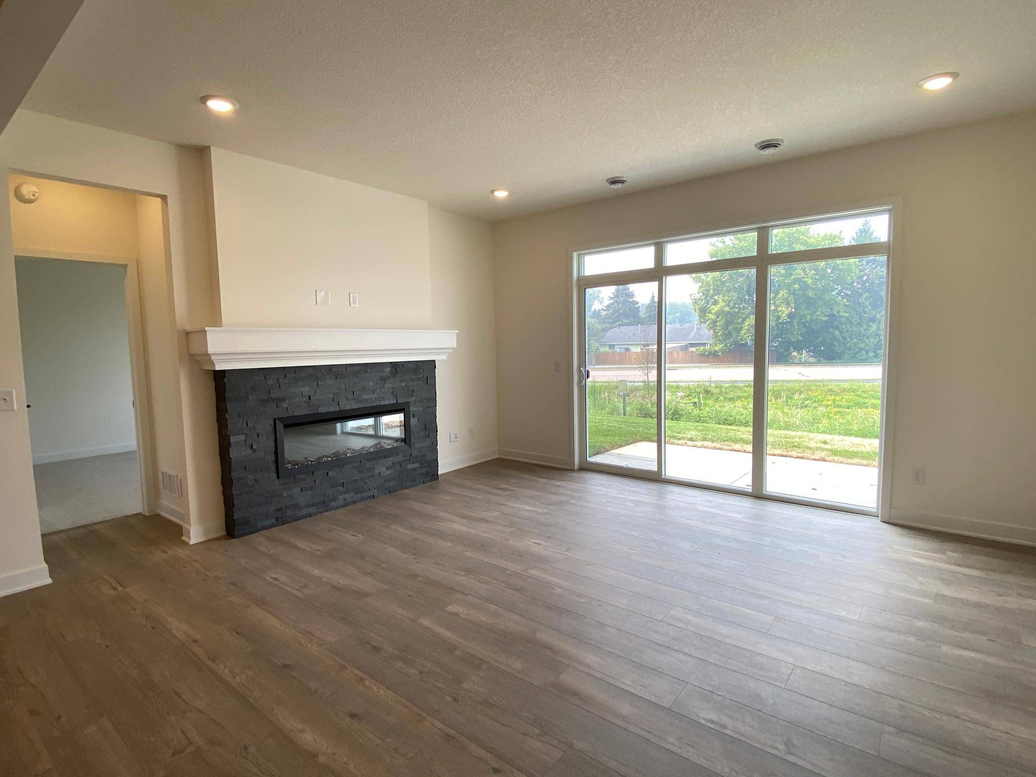 13789 Hollybrook CIR, Apple Valley, MN 55124