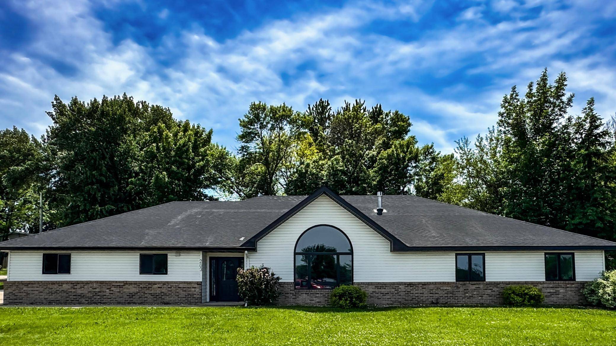 203 Frank AVE NW, Elysian, MN 56028