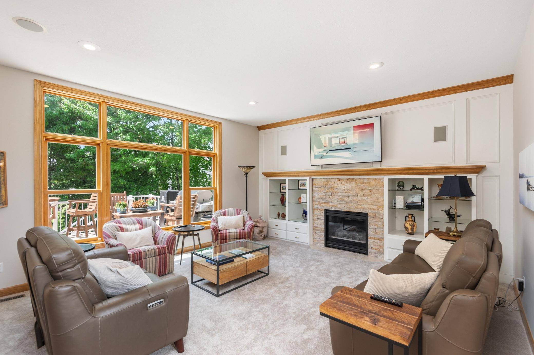 10051 Gristmill RDG, Eden Prairie, MN 55347