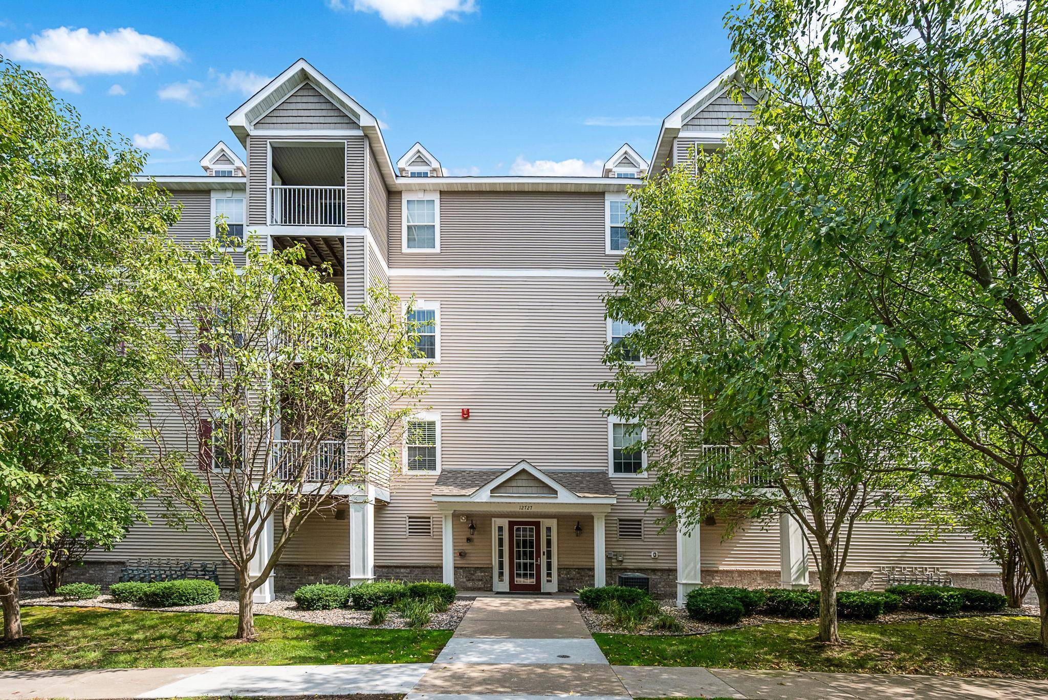 12727 College View DR #203, Eden Prairie, MN 55347
