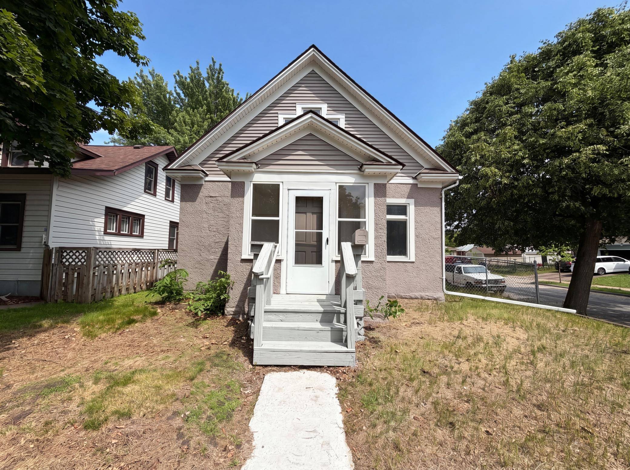 5200 Camden AVE N, Minneapolis, MN 55430