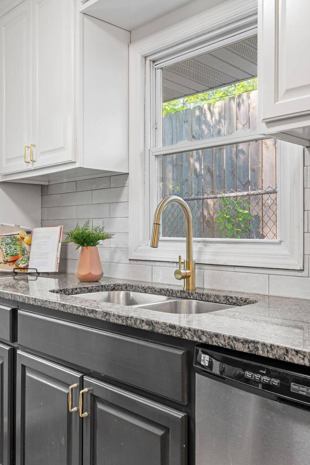 510 Wyoming ST E, Saint Paul, MN 55107