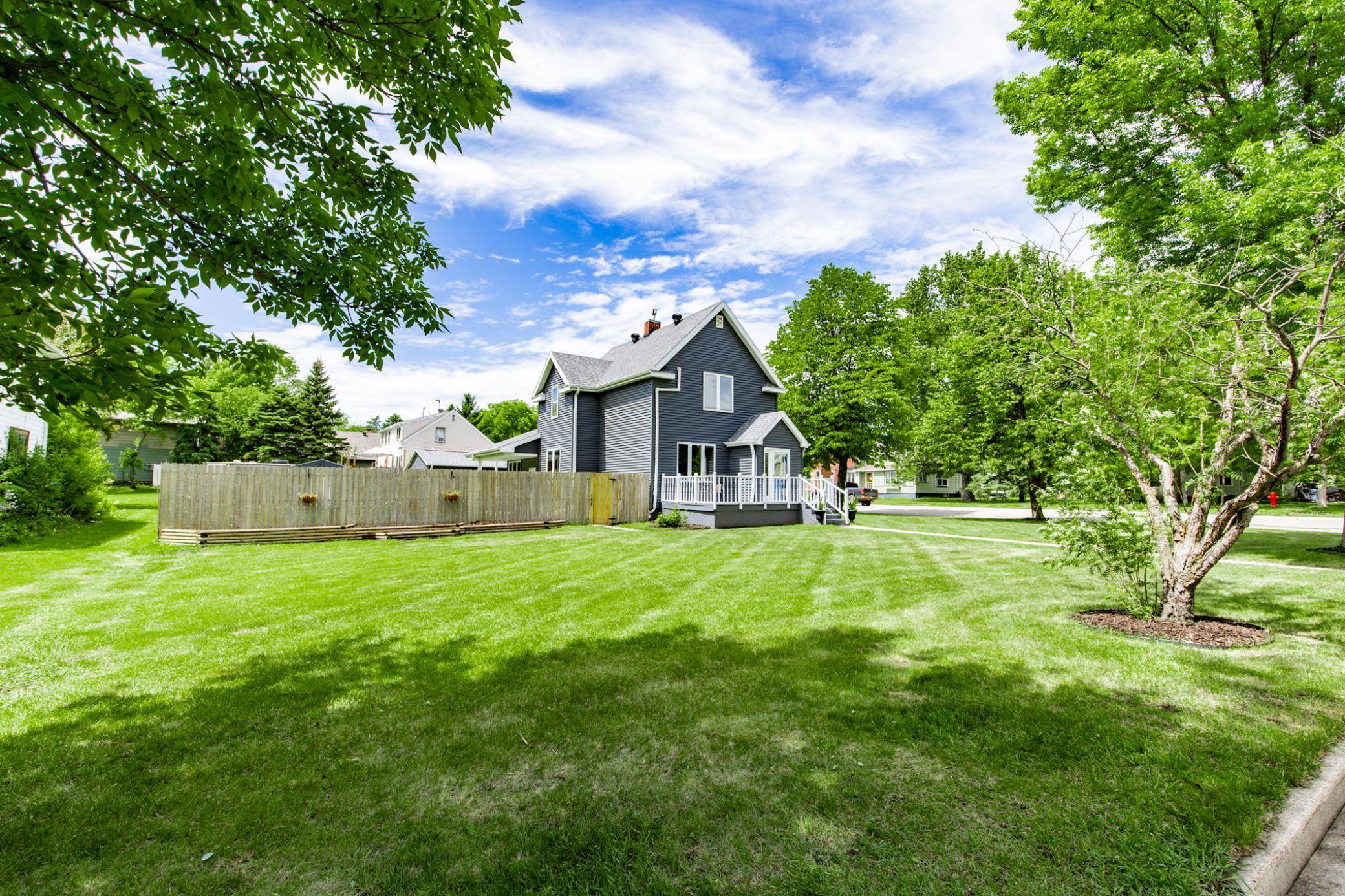 521 9th ST, Hawley, MN 56549