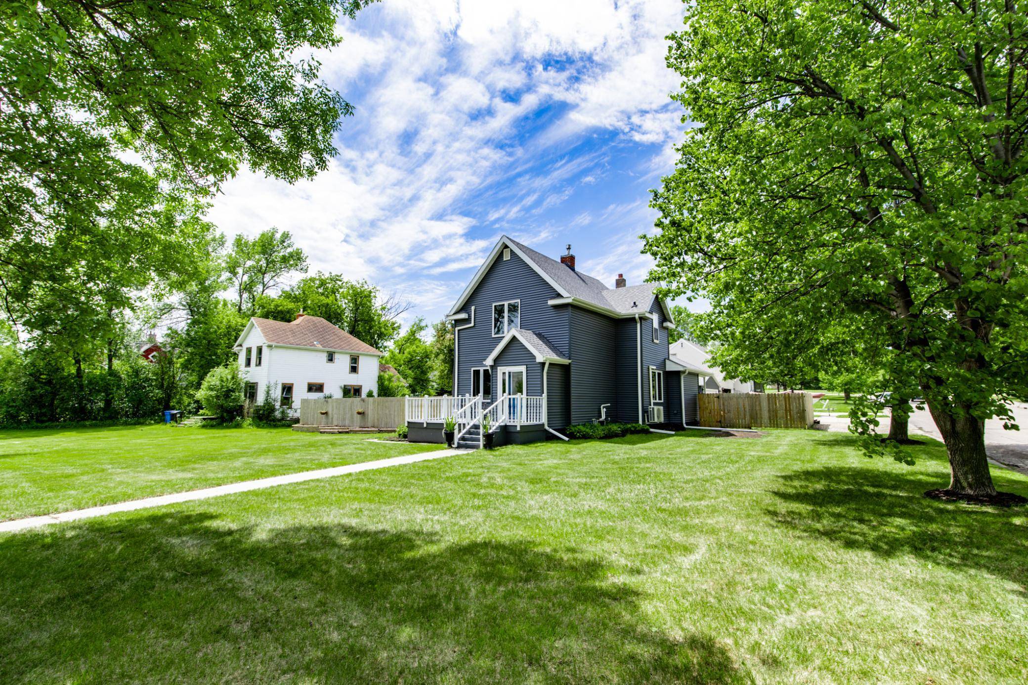 521 9th ST, Hawley, MN 56549