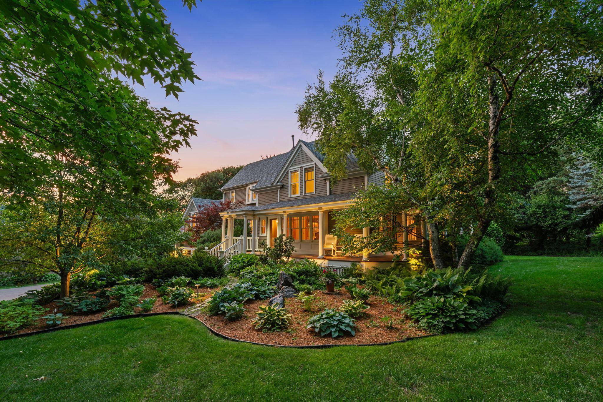 607 Ivy Falls AVE, Mendota Heights, MN 55118