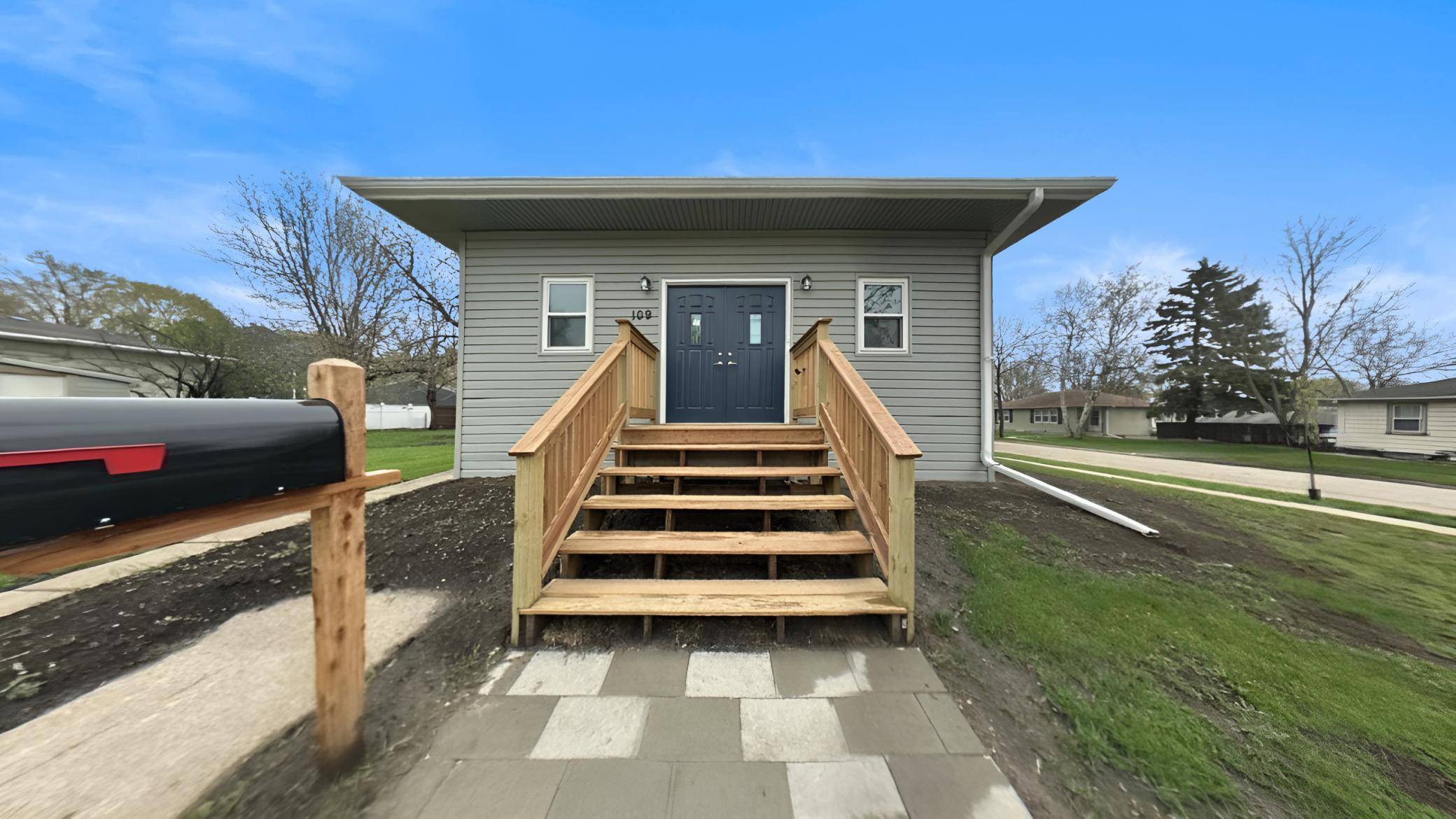 109 S Cottage Grove AVE, Luverne, MN 56156