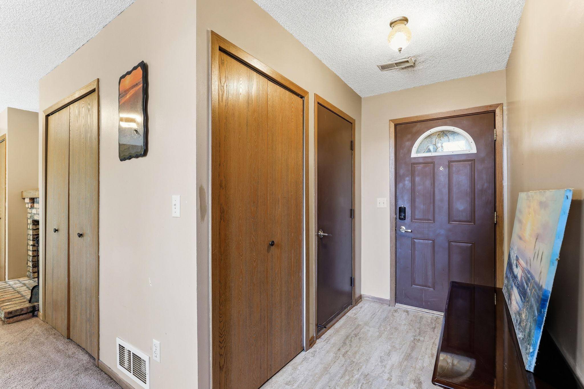 8709 Maplebrook Pkwy N, Brooklyn Park, MN 55445