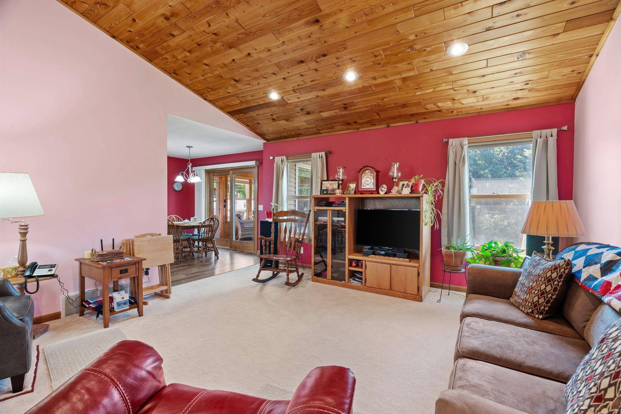 35084 Hinckley RD, Hinckley, MN 55037