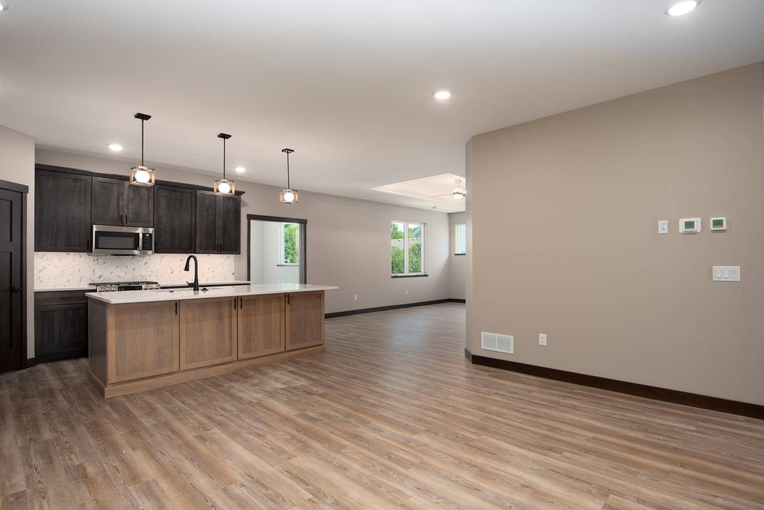 216 Dancing Waters CIR, Mankato, MN 56001