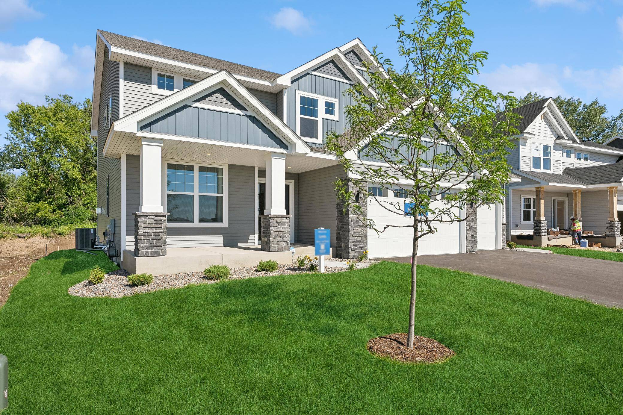 4024 Heath AVE N, Oakdale, MN 55128