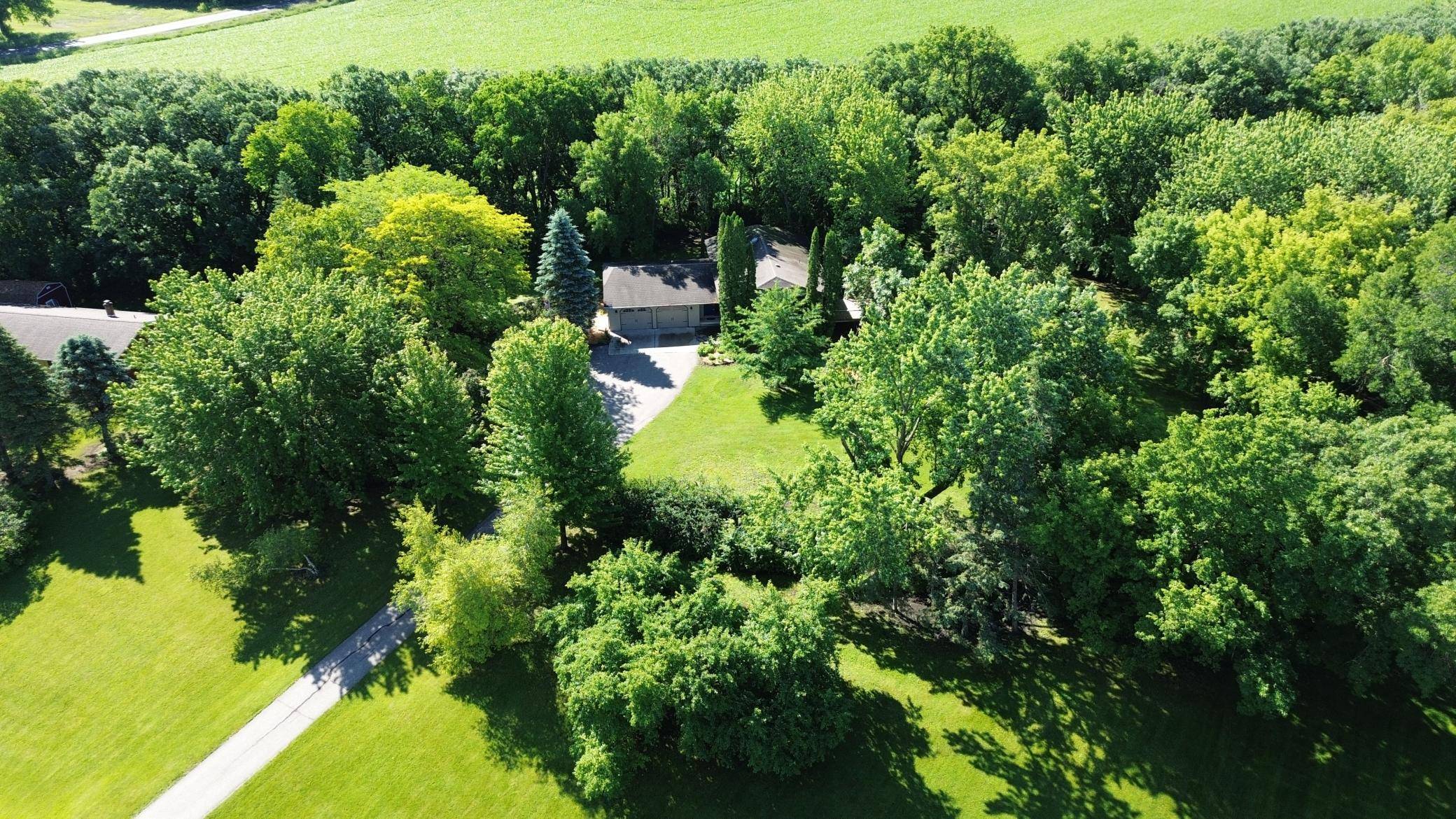 1309 Horseshoe DR, Willmar, MN 56201