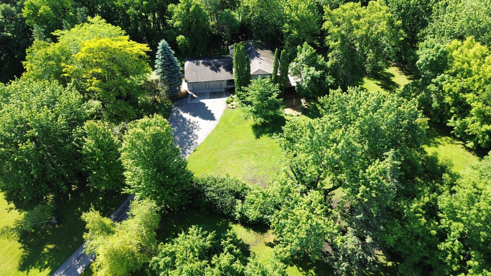 1309 Horseshoe DR, Willmar, MN 56201