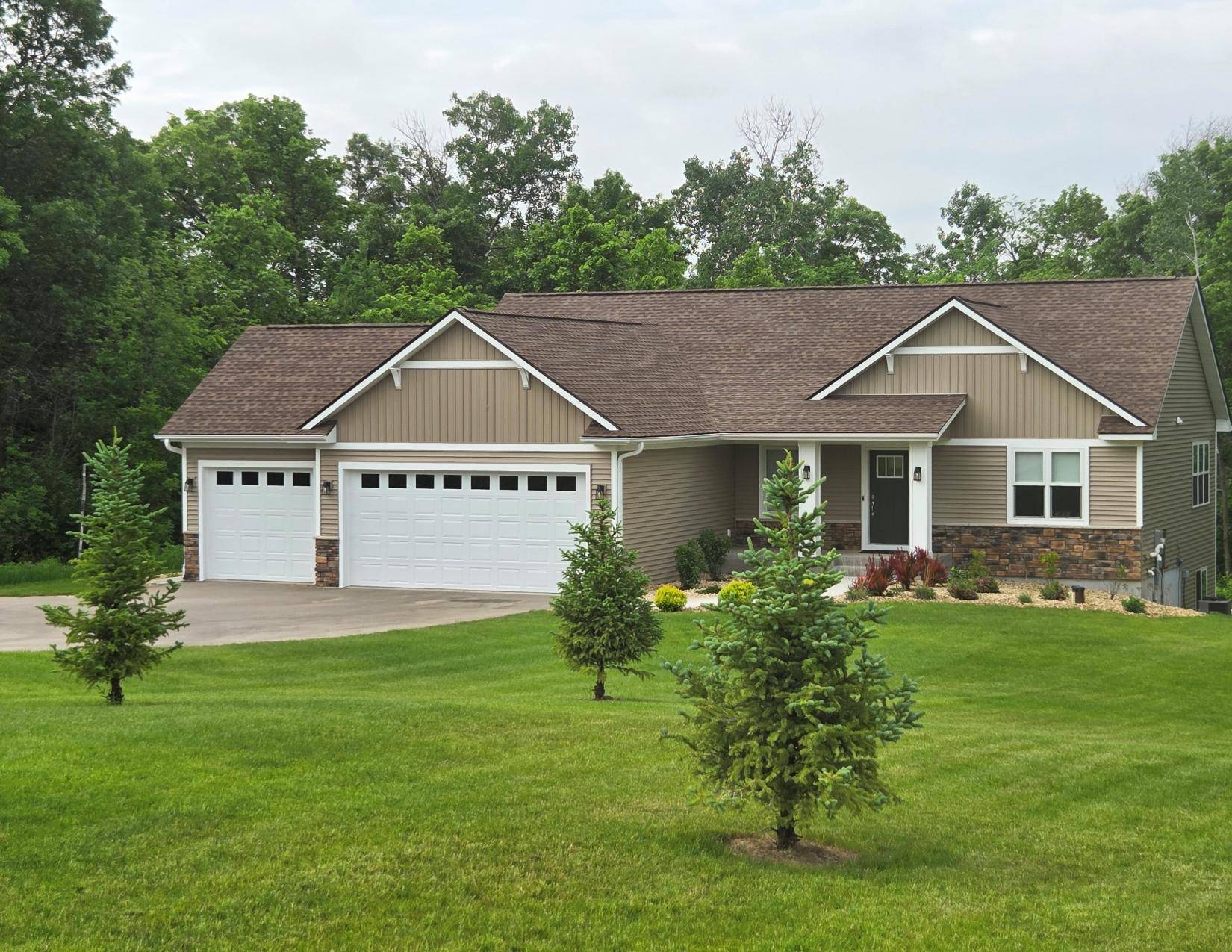 W10644 566th AVE, Prescott, WI 54021