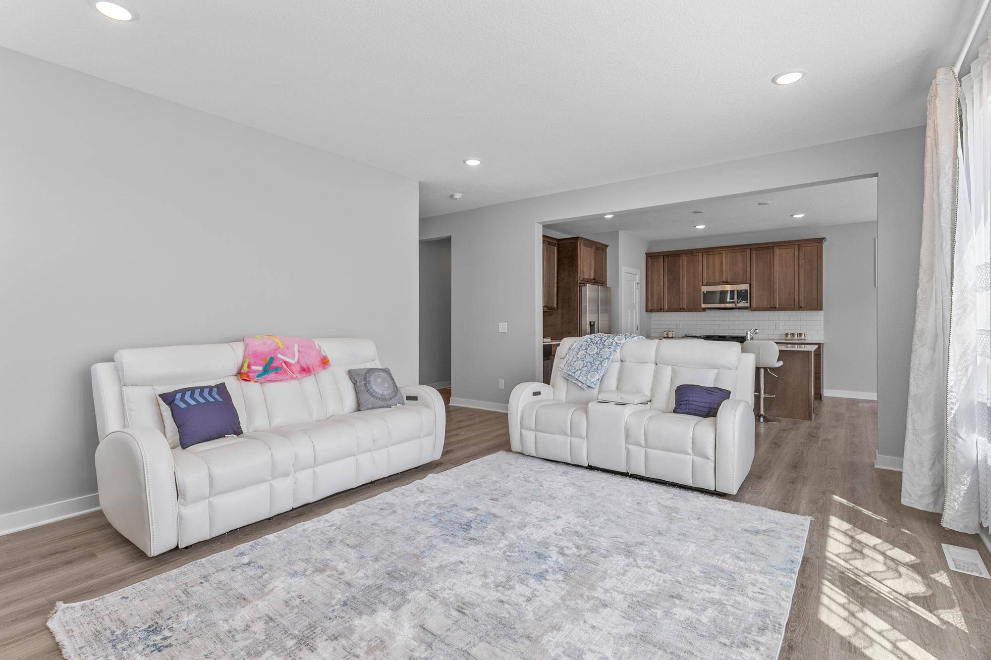 10118 Arrowwood TRL, Woodbury, MN 55129