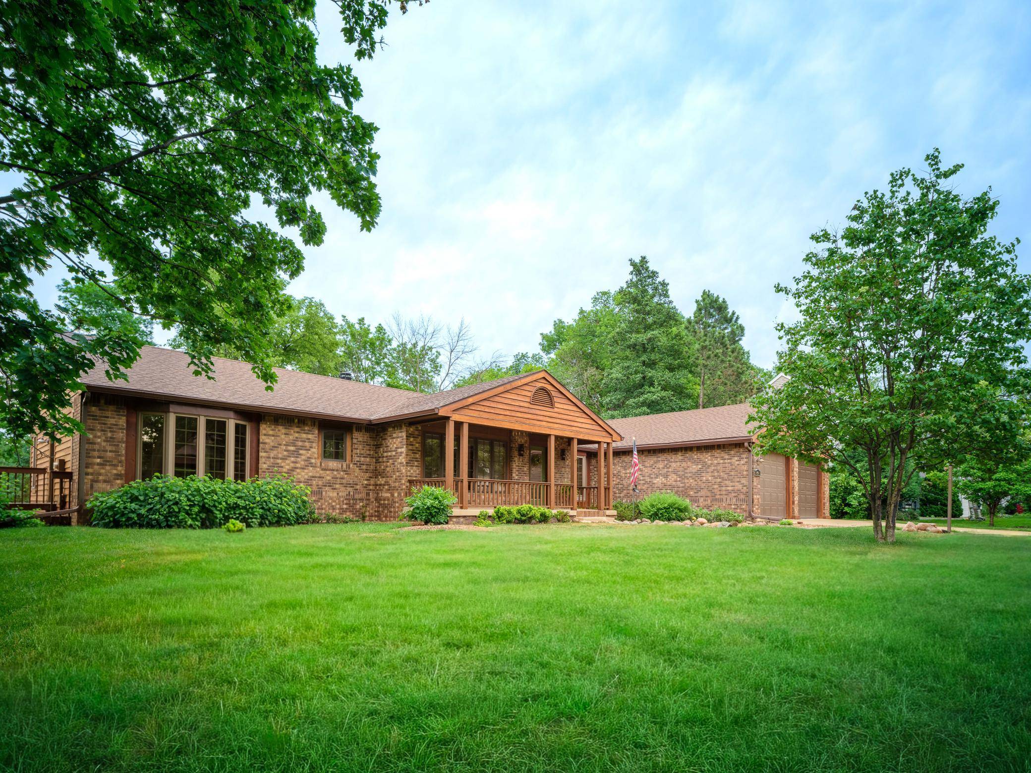 1404 Woodland DR SW, Rochester, MN 55902