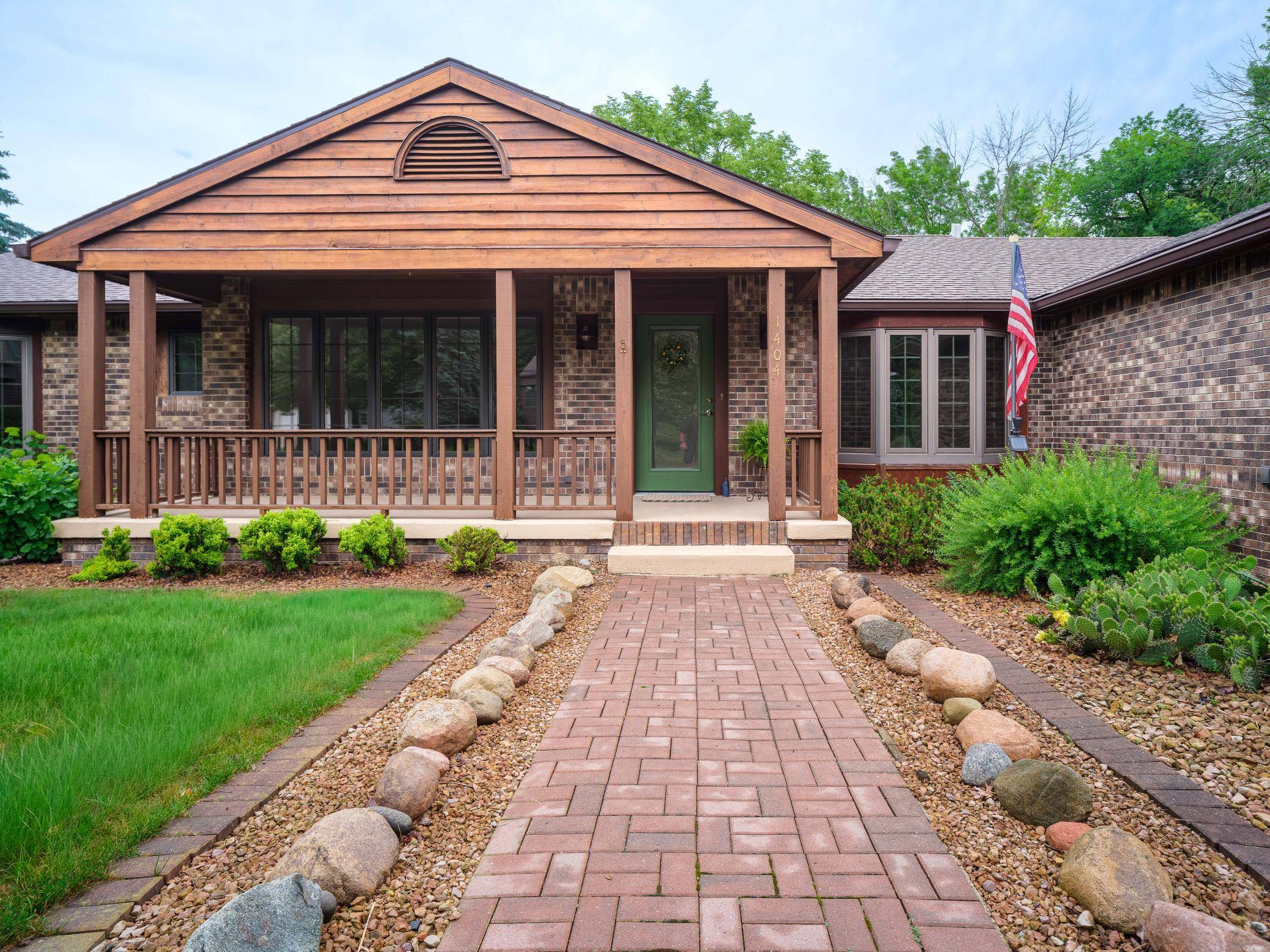 1404 Woodland DR SW, Rochester, MN 55902