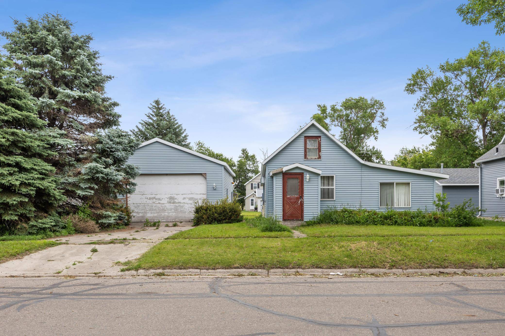 118 2nd ST SW, Hillsboro, ND 58045
