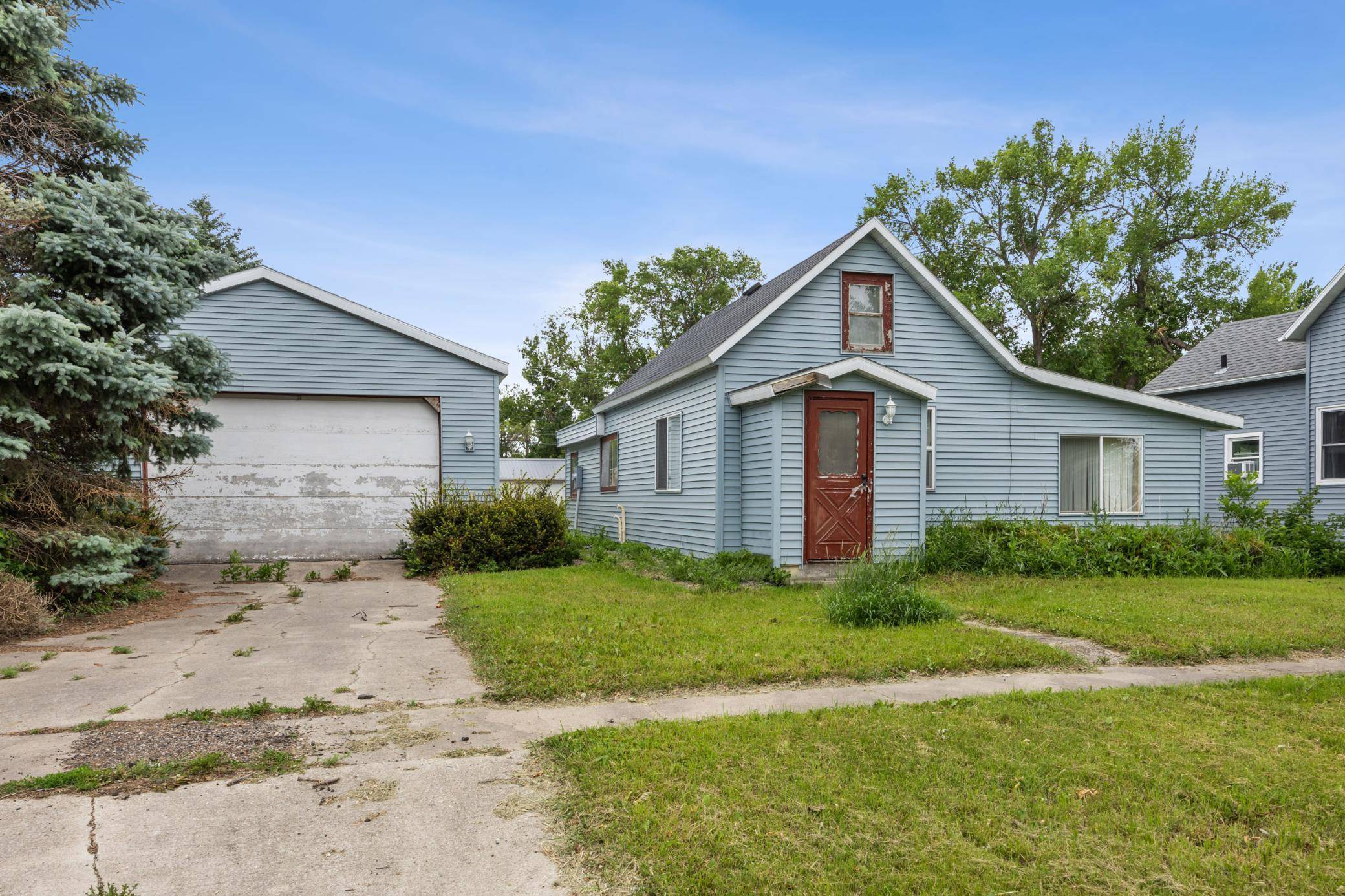 118 2nd ST SW, Hillsboro, ND 58045